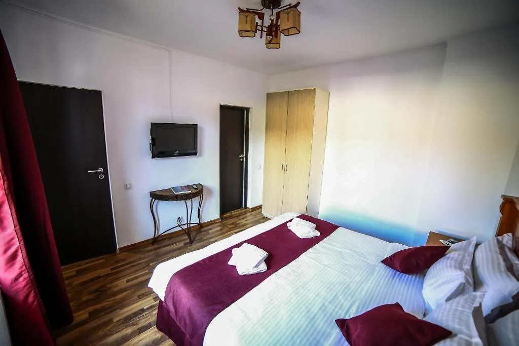 Liveni 22 Hotel Bucharest 0*,  Romania